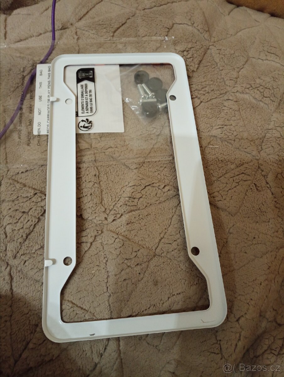 Nový rámeček pod SPZ - 2