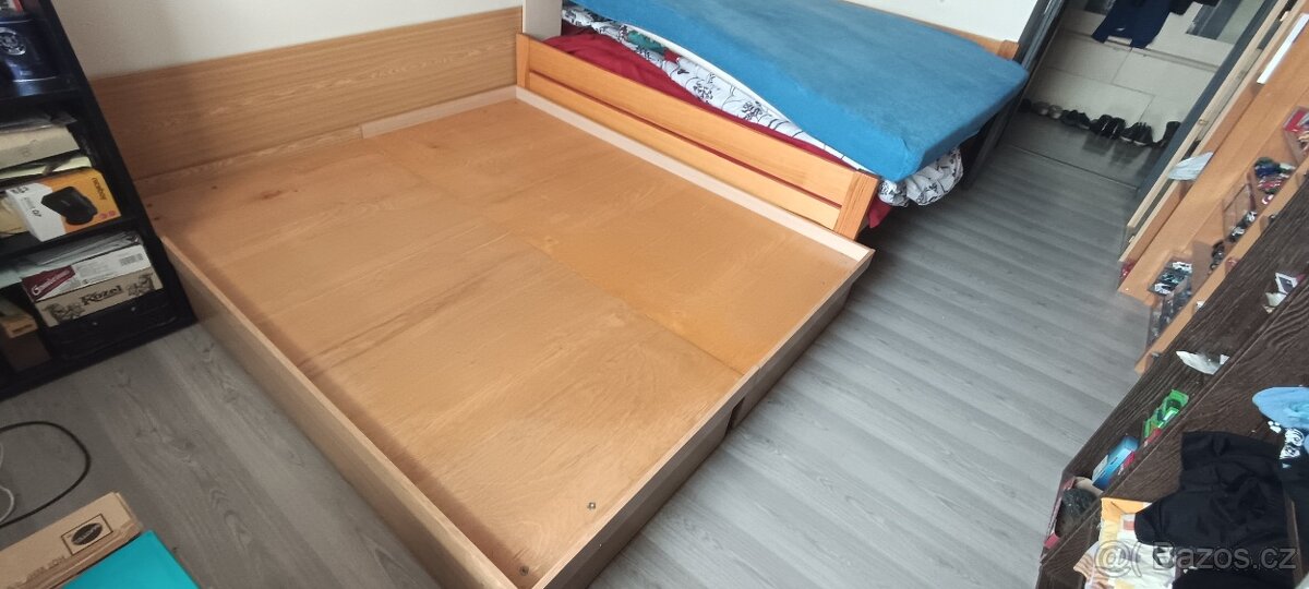 Prodám 2ks posteli s úložným prostorem a předním čelem - 2