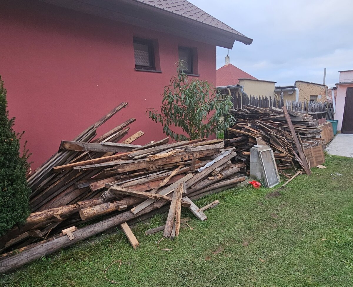 Staré dřevo za odvoz - 2