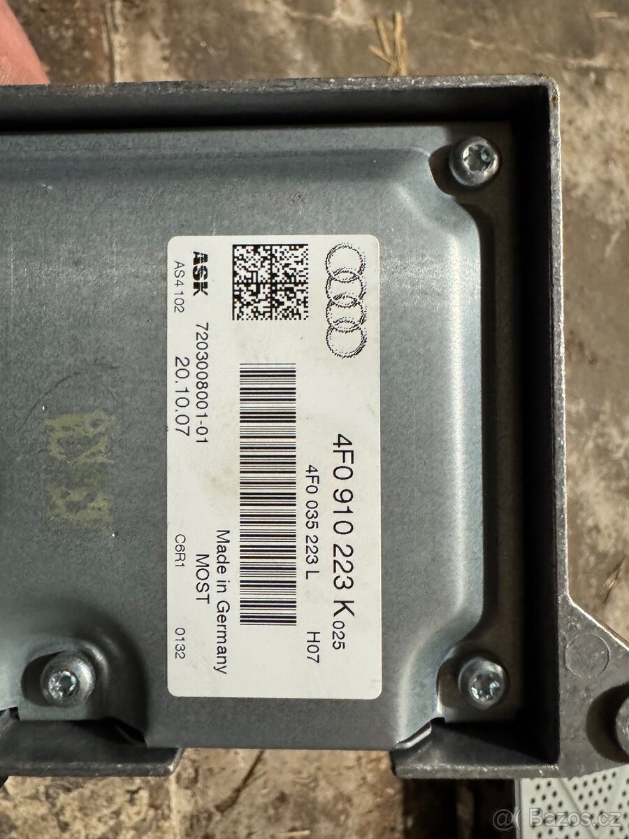 Audi A6 4F zesilovač rádia - 2