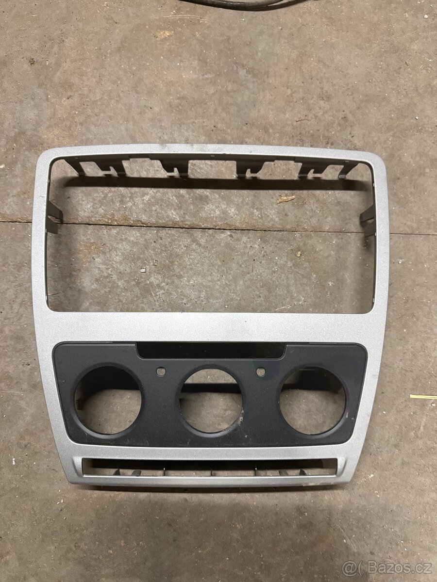 Octavia 2 rámeček radia - 2