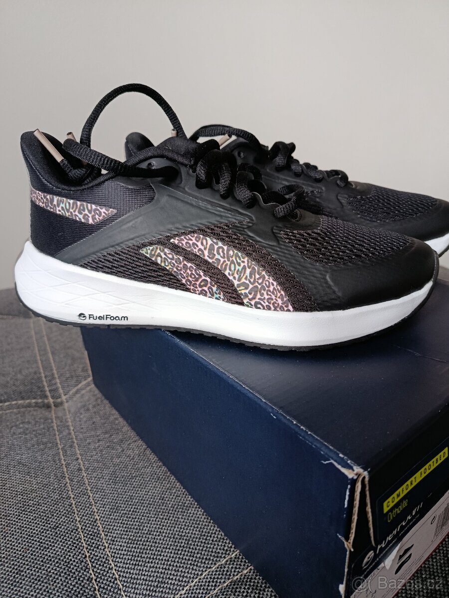 Dámská běžecká obuv značky Reebok 37.5 - 2