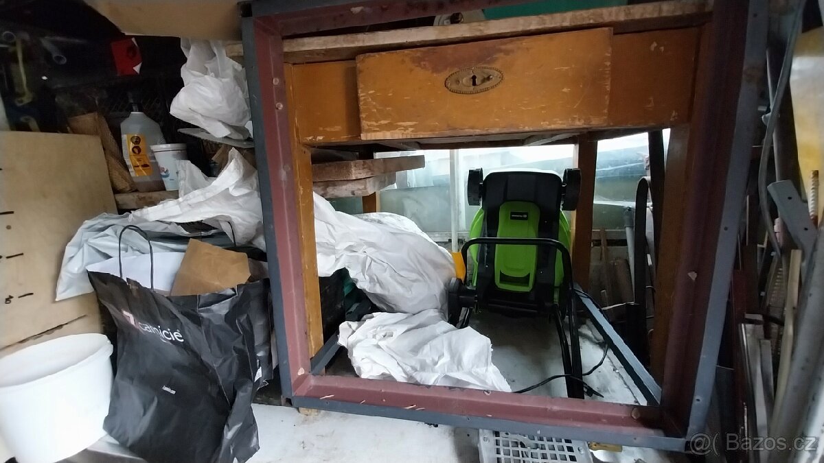 Dřevěný retro stůl, retro skládací polička - 2