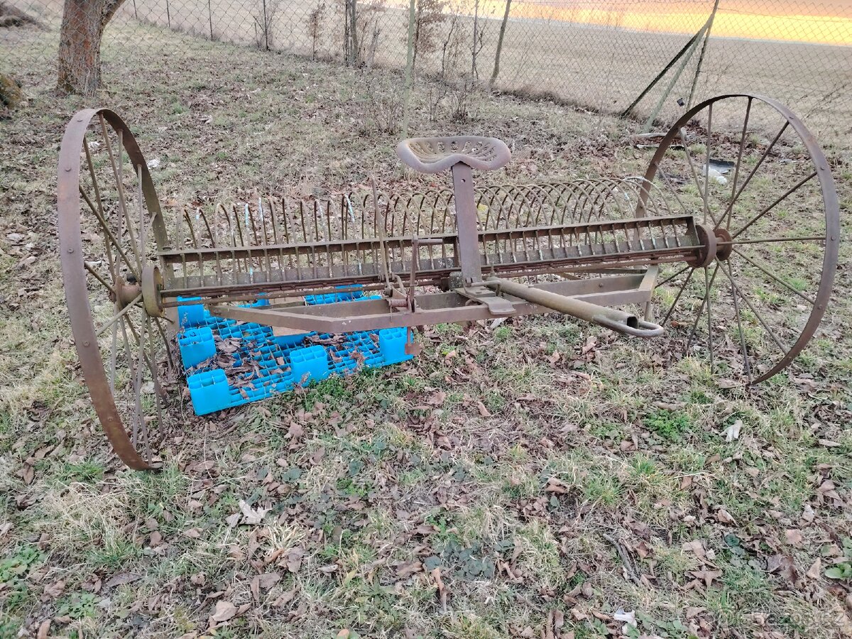 Koňská hrabačka - 2