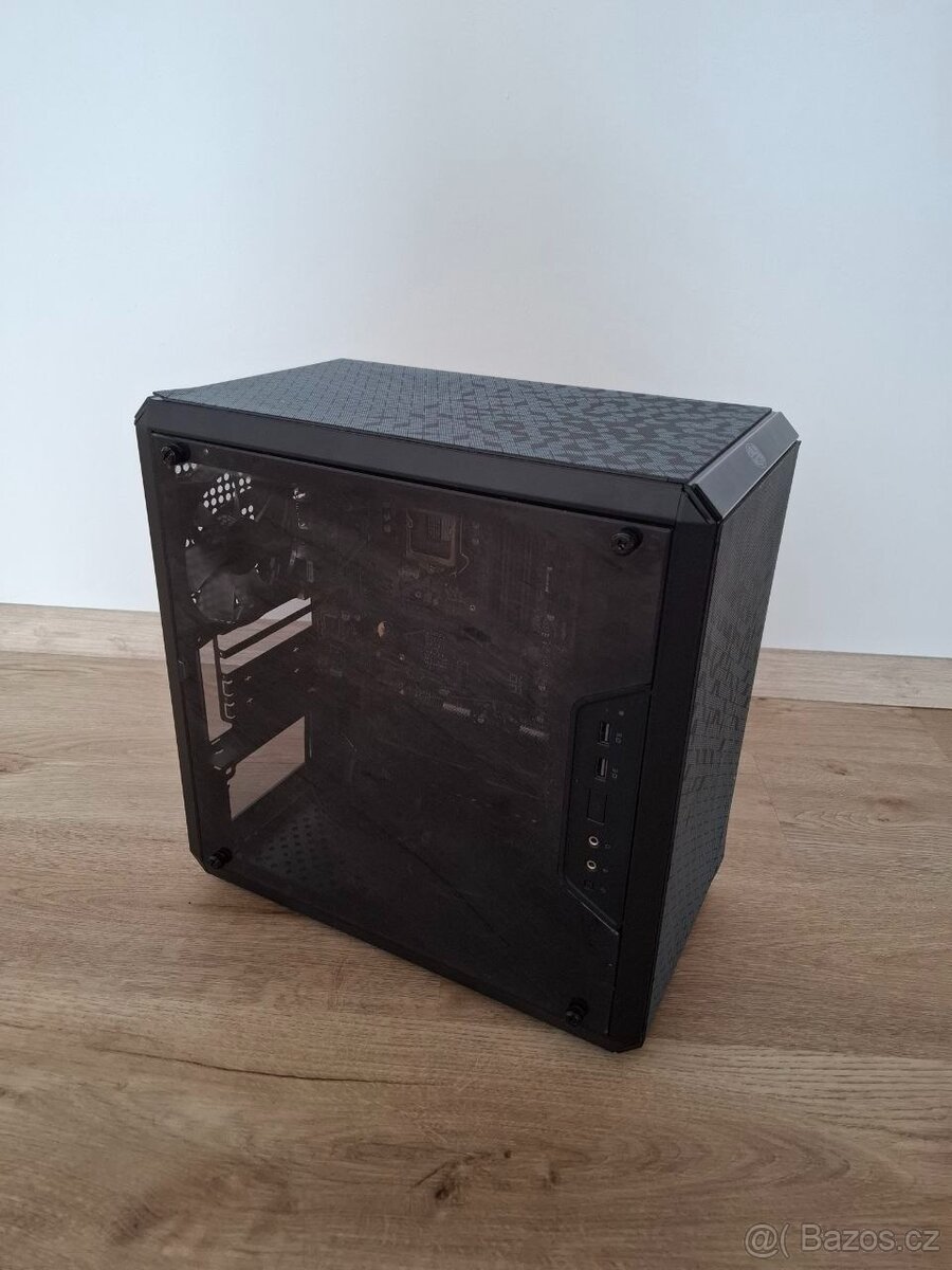 Cooler Master PC skříň – černá - 2