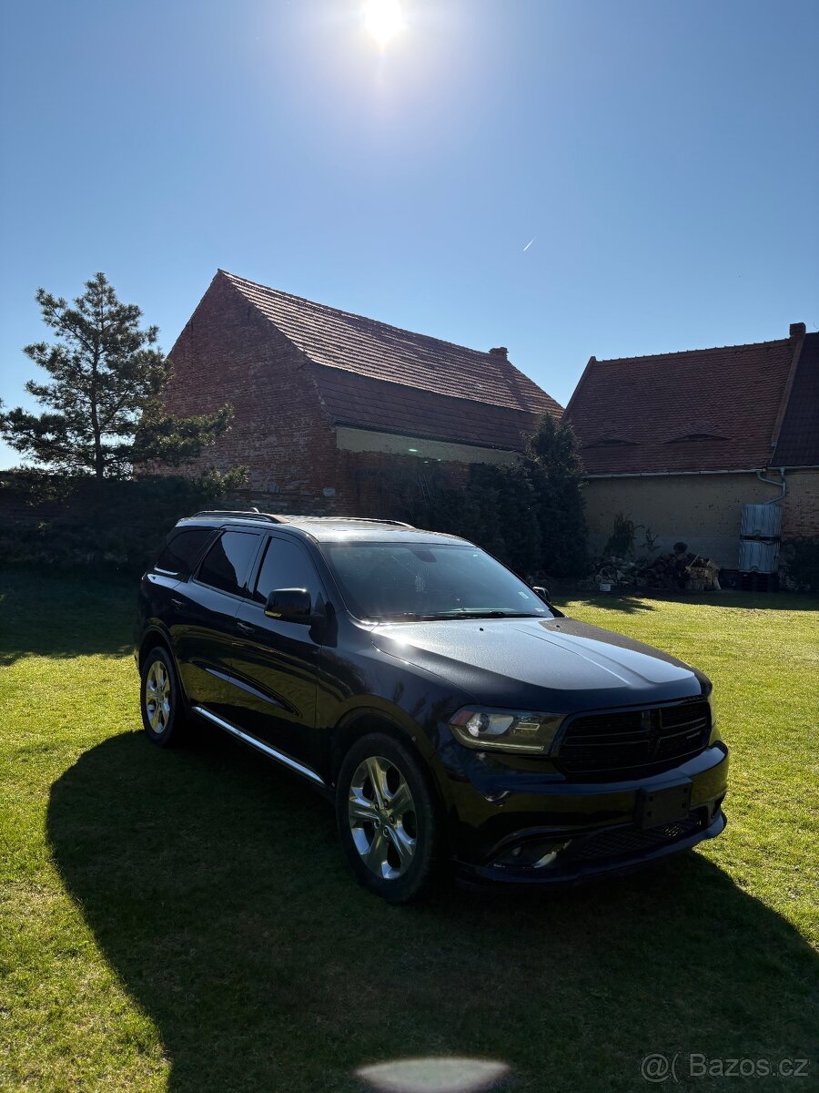 Dodge Durango 2015 3.6 V6 7 míst kosmické vady