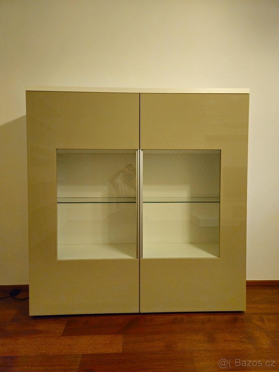 Obyvaci stena + komoda - 2