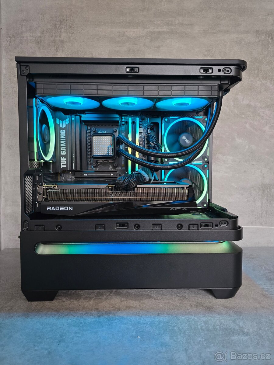 Herní PC ASUS/Ryzen 7 9700X/RX 9070 XT/32GB RAM/2TB NVMe - 2