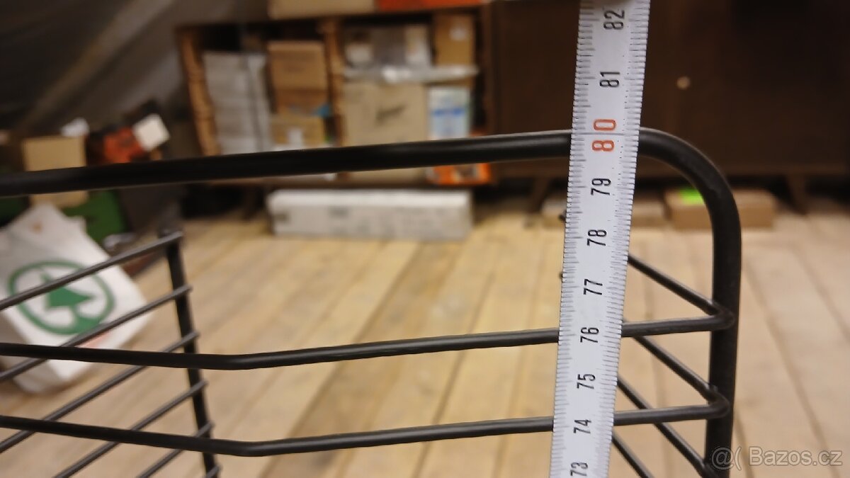 držák/stojan na CD - 2