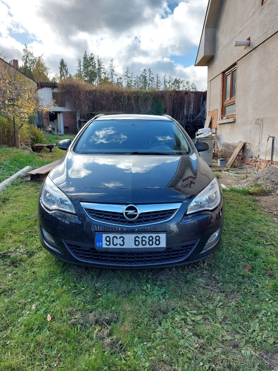 Opel Astra J - 2