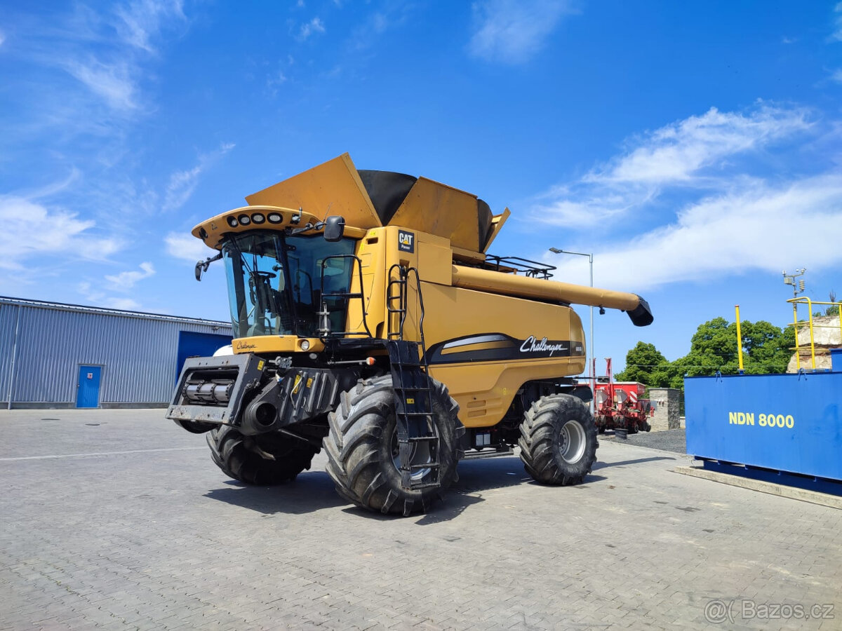 Kombajn Challenger 680B - 2