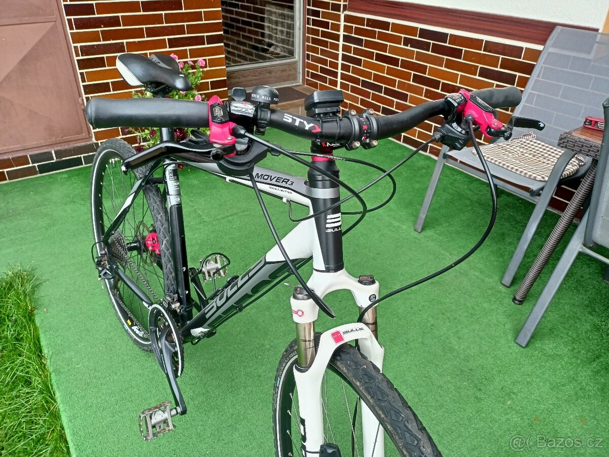 trekové kolo Bulls - 2