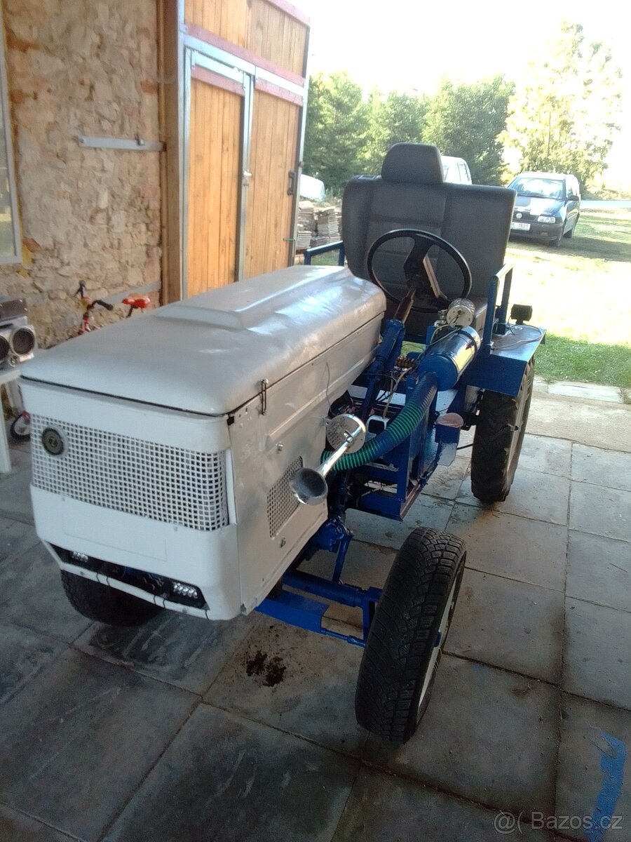 Malotraktor domácí výroby - 2