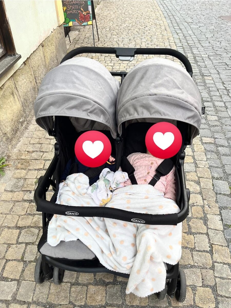 Kočárek pro dvojčata - 2