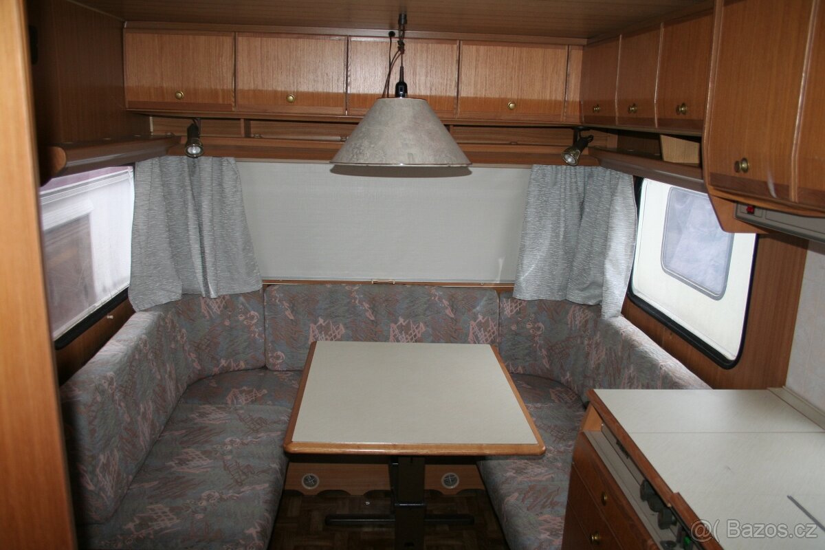 Karavan Dethleffs RM4 - 2