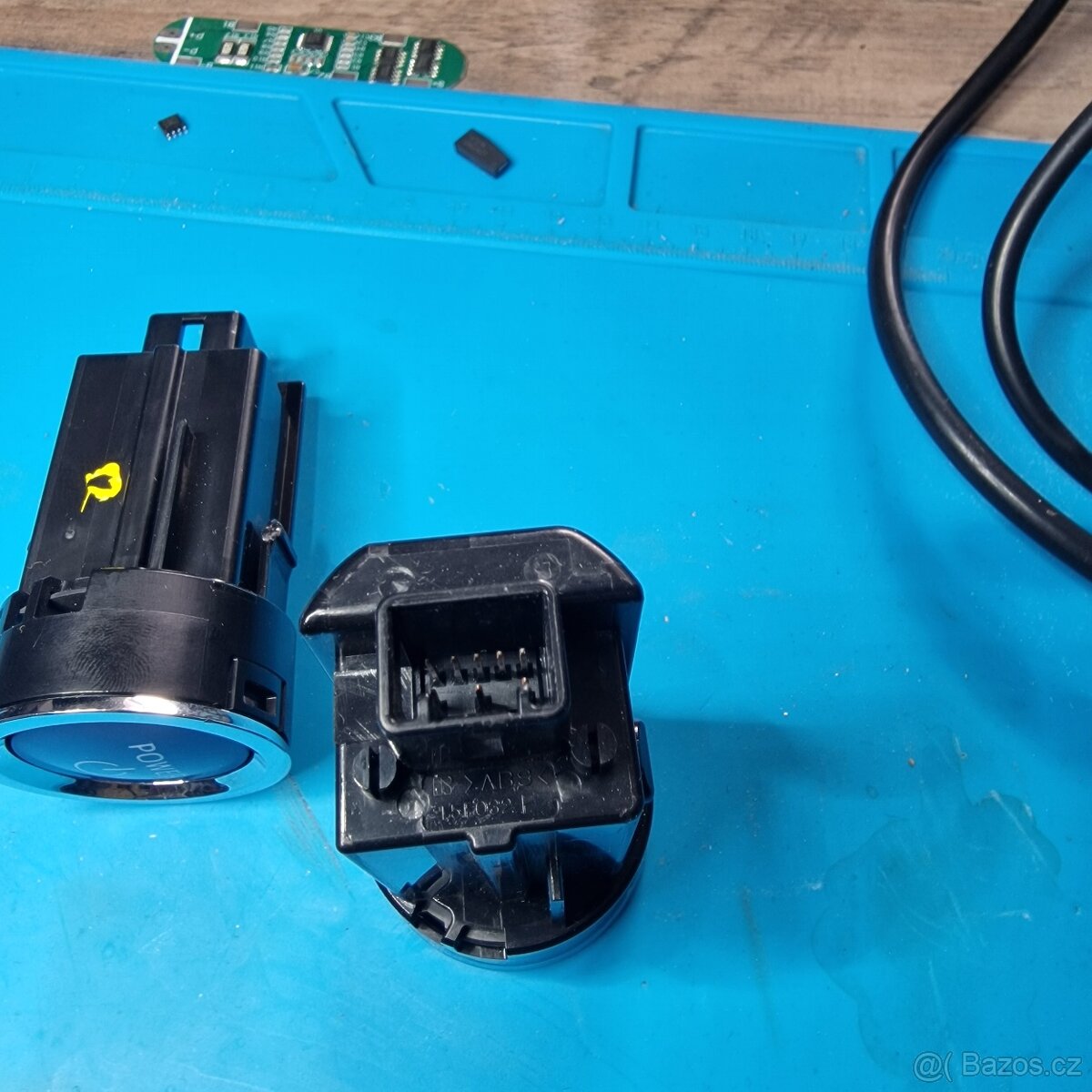 Tlacitko start stop Toyota Yaris Auris RAV4 2015+ - 2