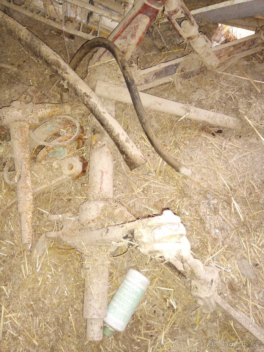 Traktor Rs 09 zadní ramena hydrauliky - 2