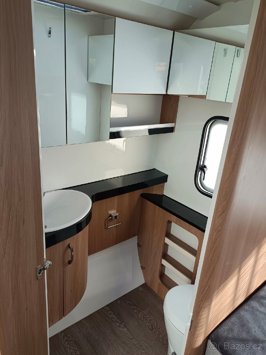 Karavan Hobby 460 rok 2021 - 2