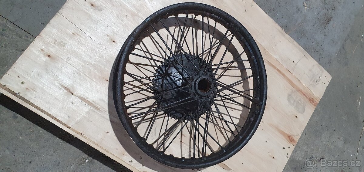 Zadní kolo (BSA, DKW?) - 2