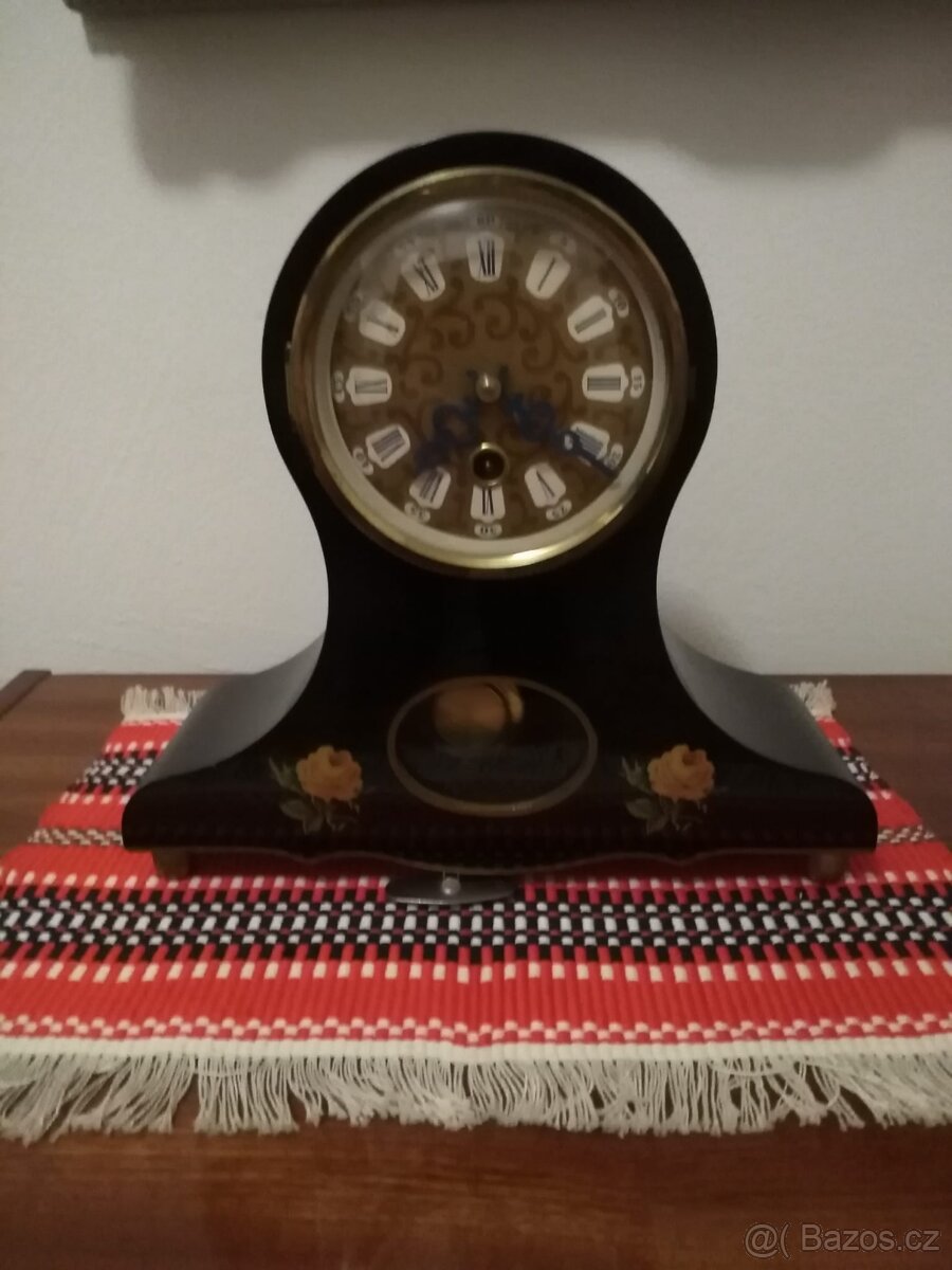 starožitné hodiny na klíček - 2