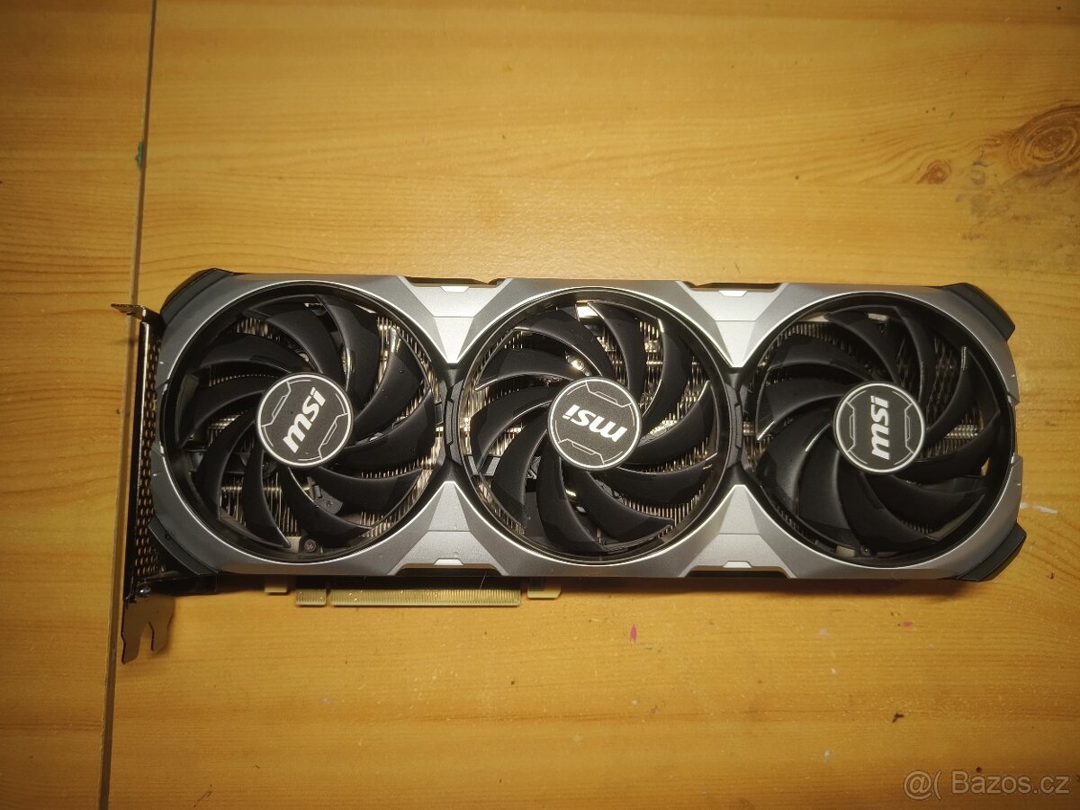 Prodám grafickou kartu NVIDIA GeForce RTX 4070 - 2