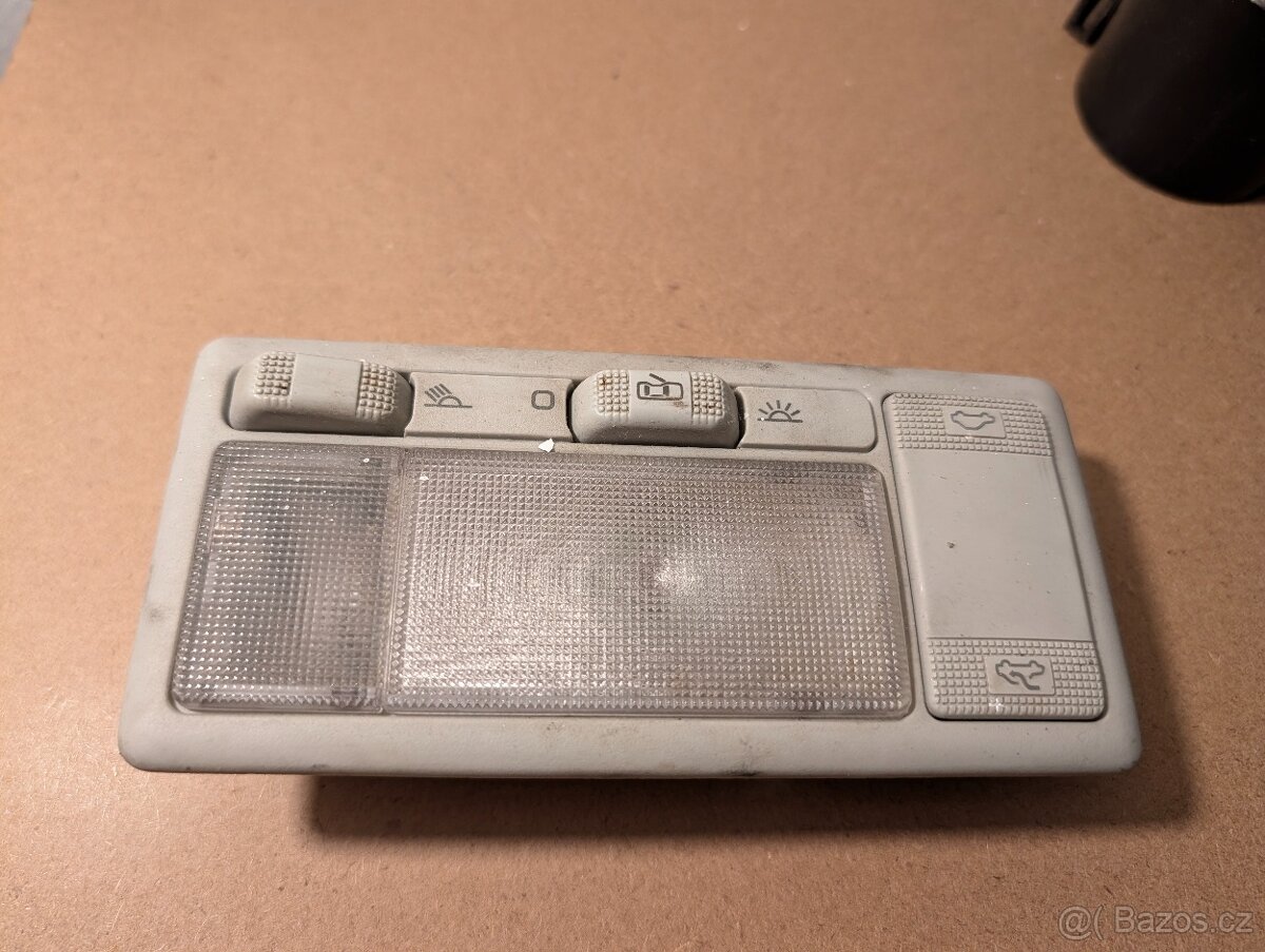 Elektrické střešní okno Multivan T4 - 2