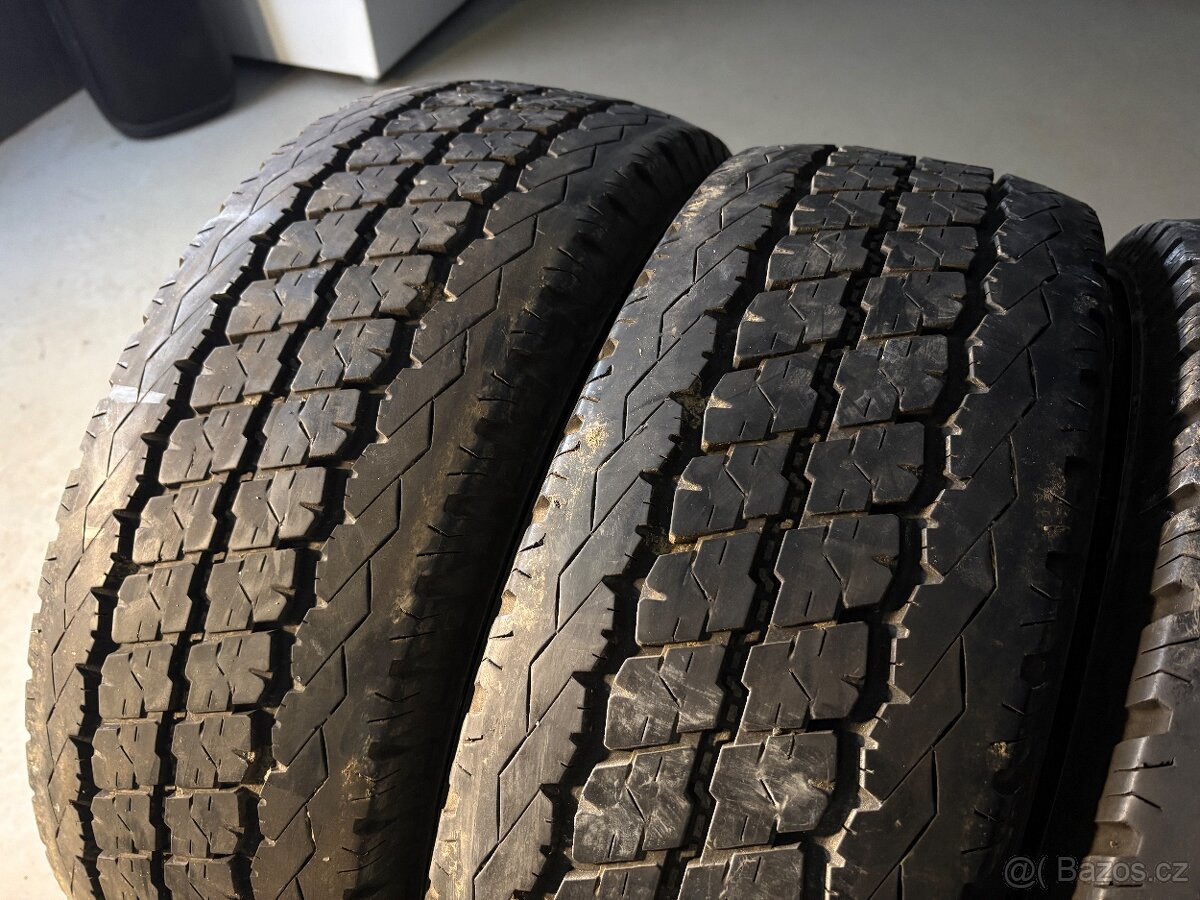 Letní pneu Bridgestone 235/65R16C - 2