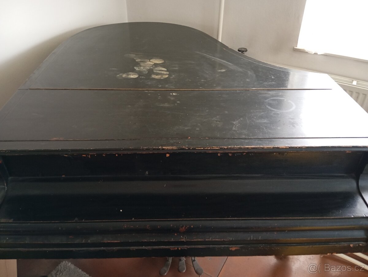 Piano křídlo - 2