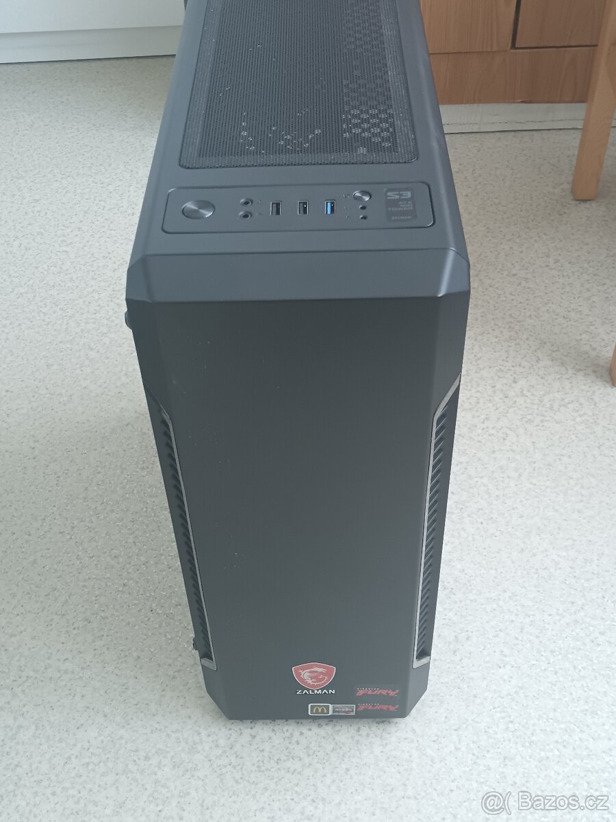 PC skříň - 2