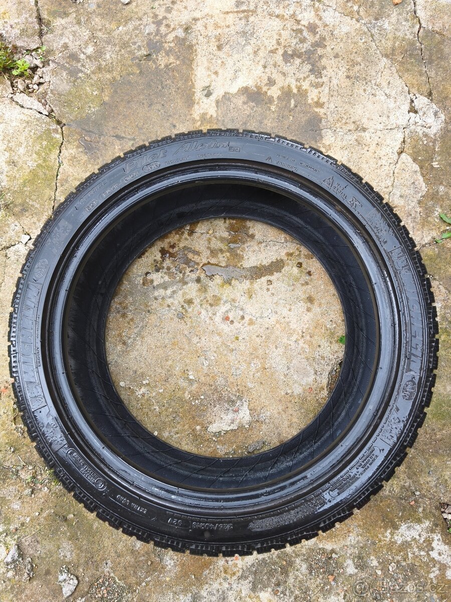 Zimní pneu Michelin 225/40 R18 - 2