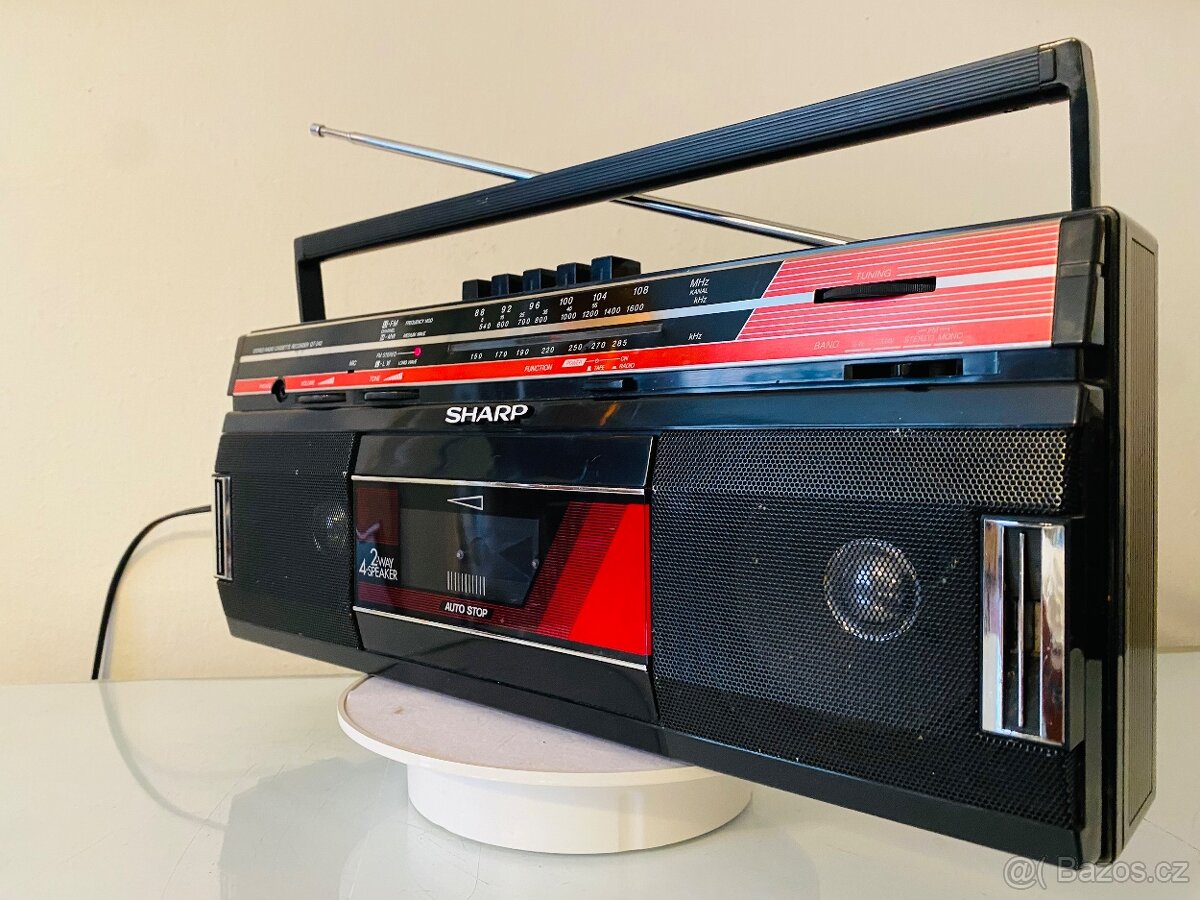 Radiomagnetofon Sharp QT-242, rok 1985 - 2