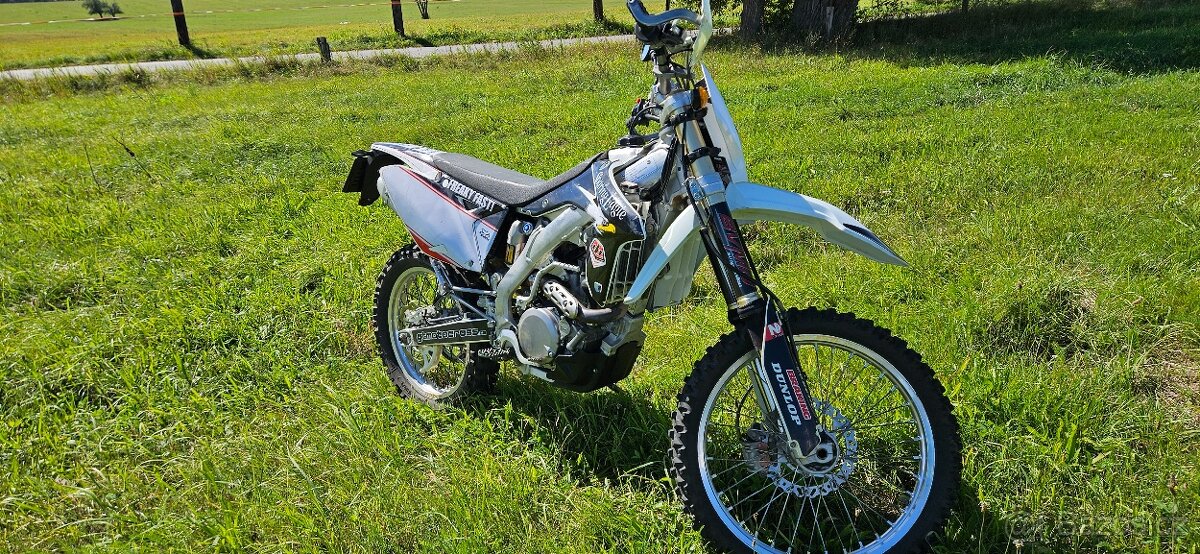 SUZUKI RMX 450 Z