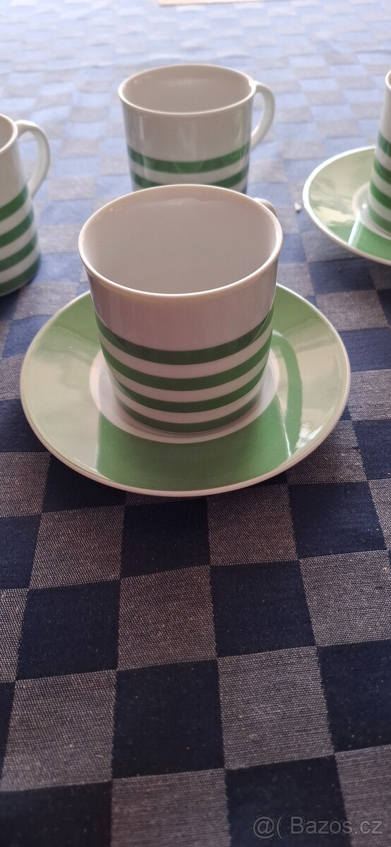 Prodám nepoužitou sadu hrnků s talířkem - 2
