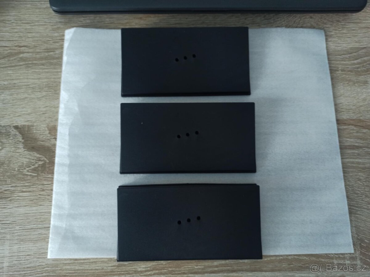 KOUPÍM šikmé podstavce i s plexi 1:43 - 2