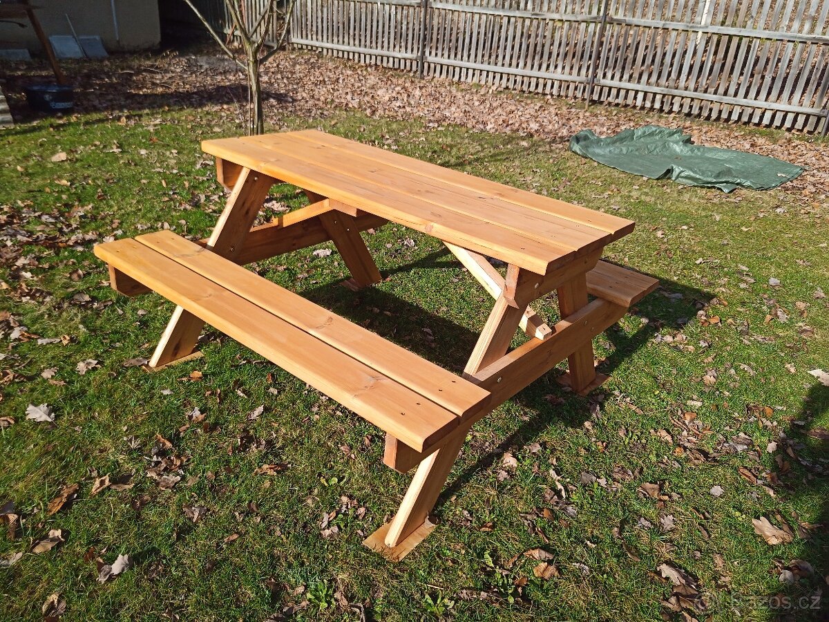 Zahradní lavice - 2
