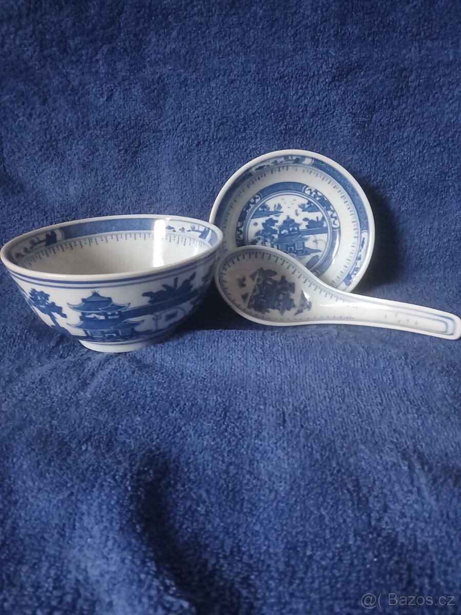 Porcelán s rýží. - 2