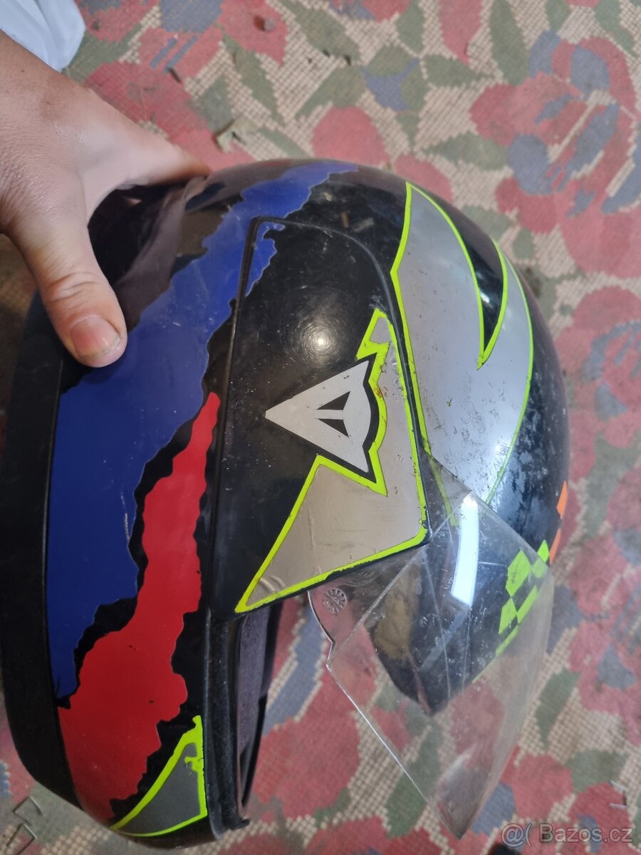 Přilba černá - 2