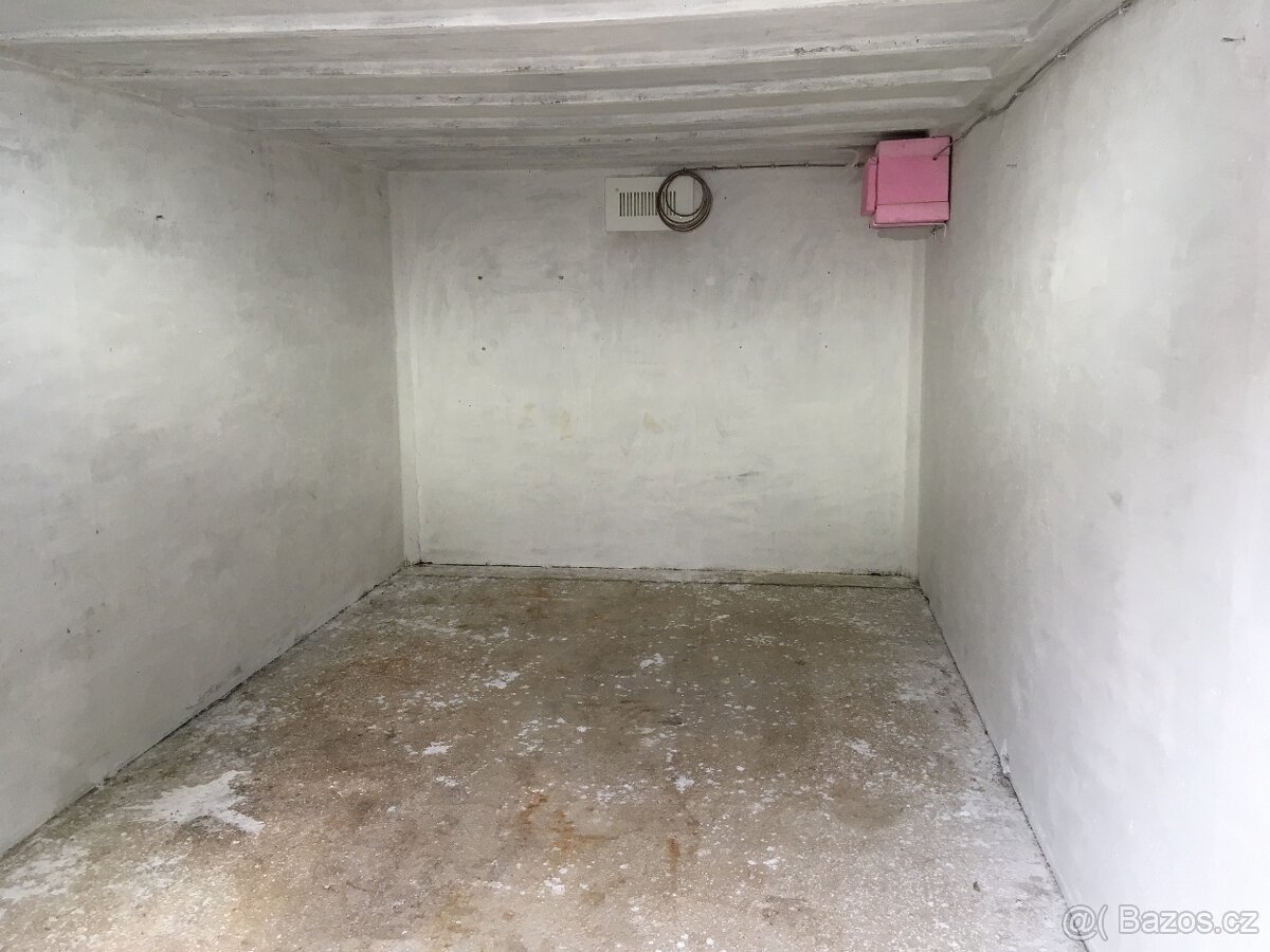 Pronájem garáže v Olomouci, Řepčín - 2