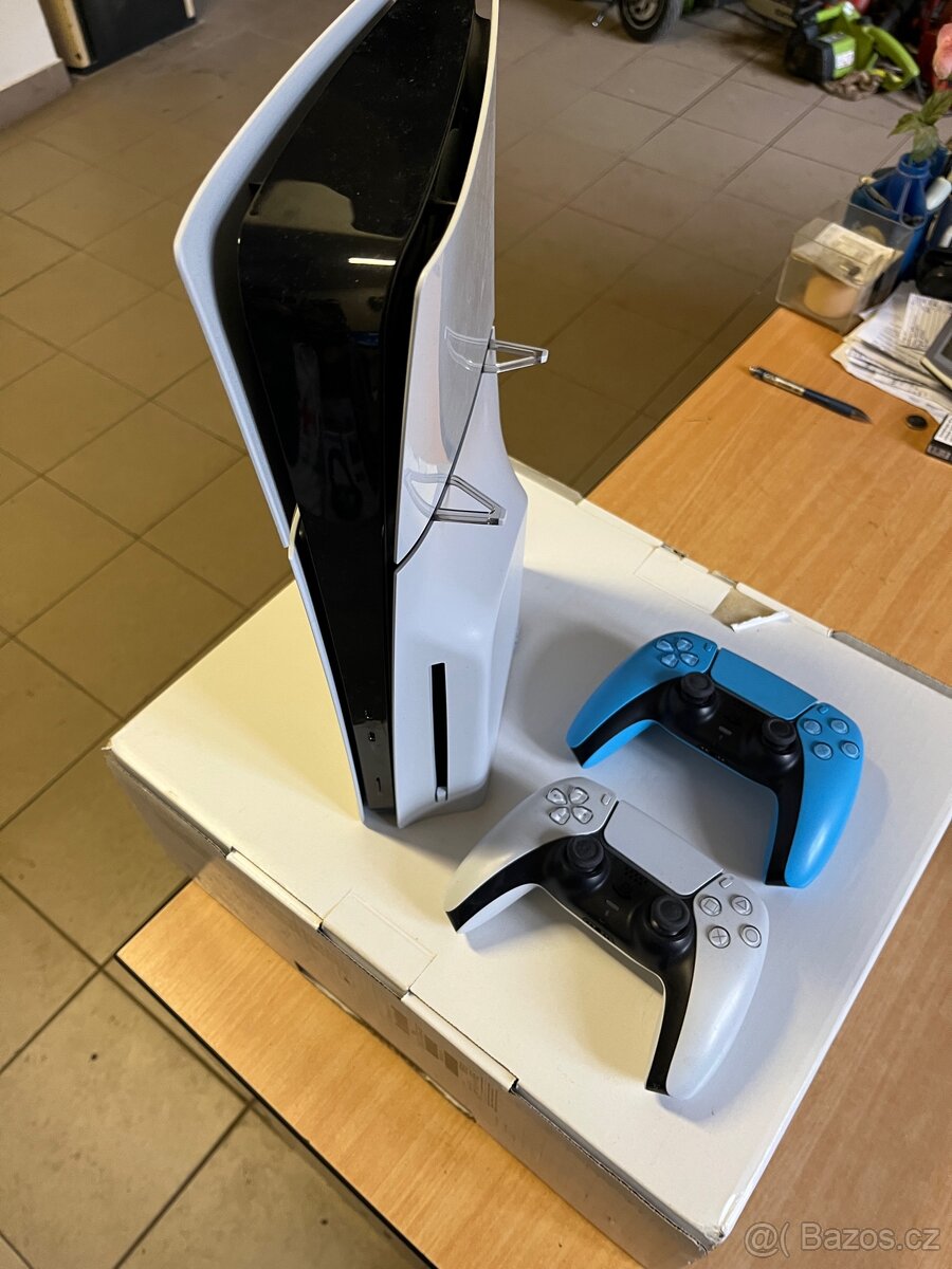 SONY PLAYSTATION 5 - 2