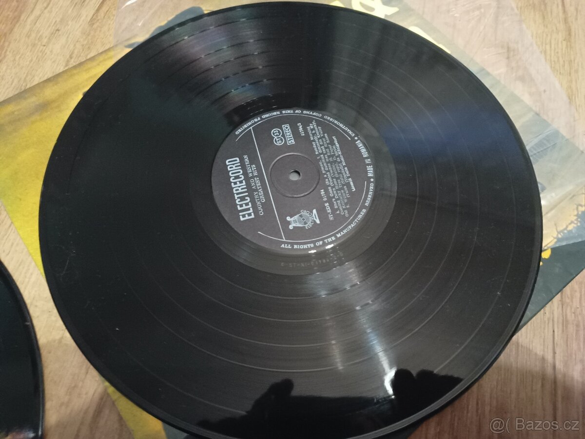 Prodám 2 LP Country - 2