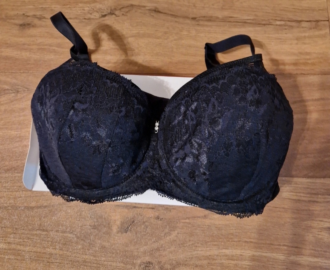 Krásná nová podprsenka Triola - 2