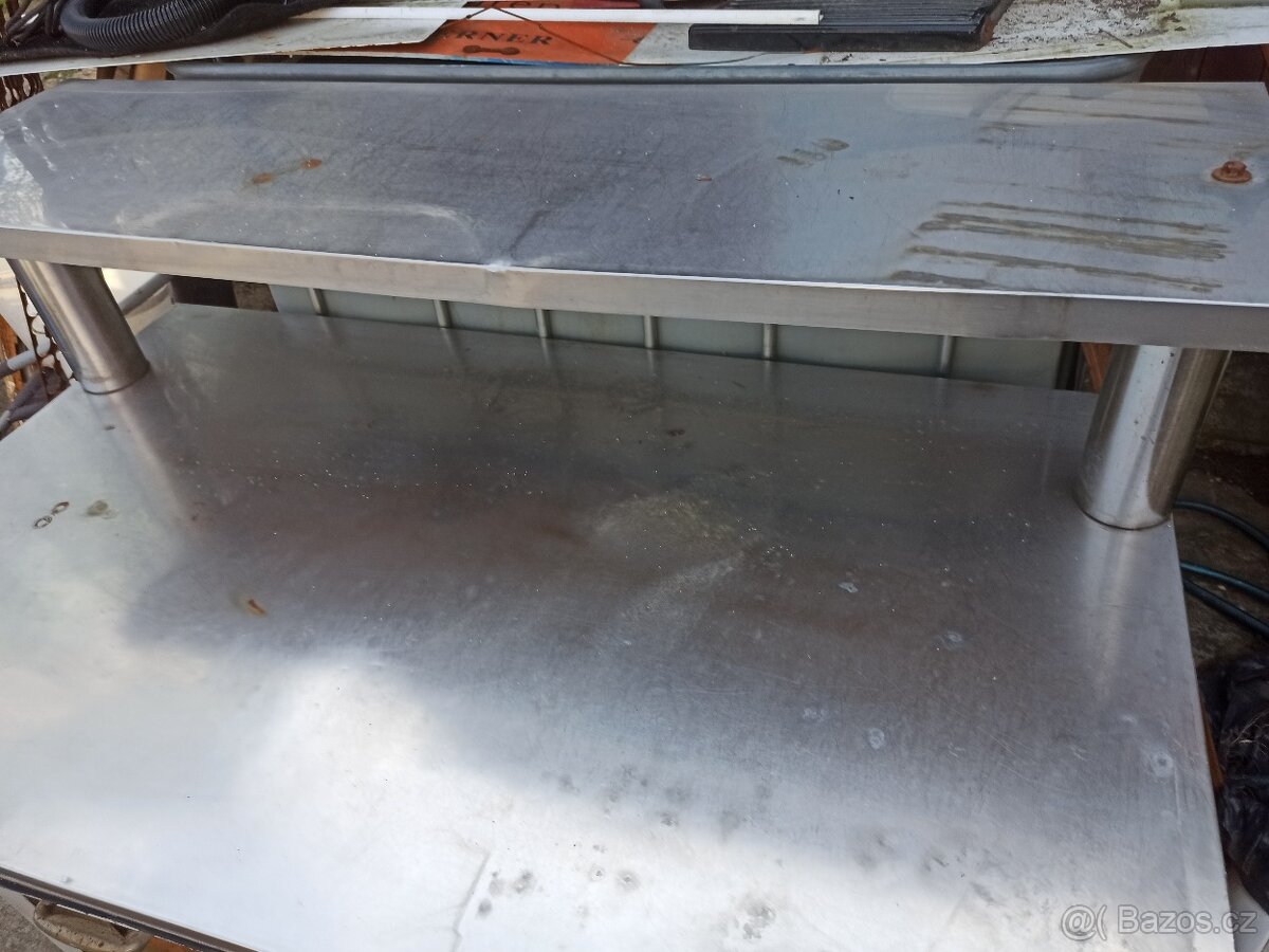 Stůl z nerezovou deskou - 2