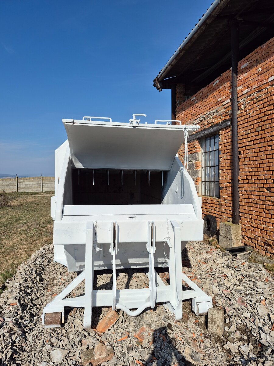 Hákový lisovací kontejner - 2