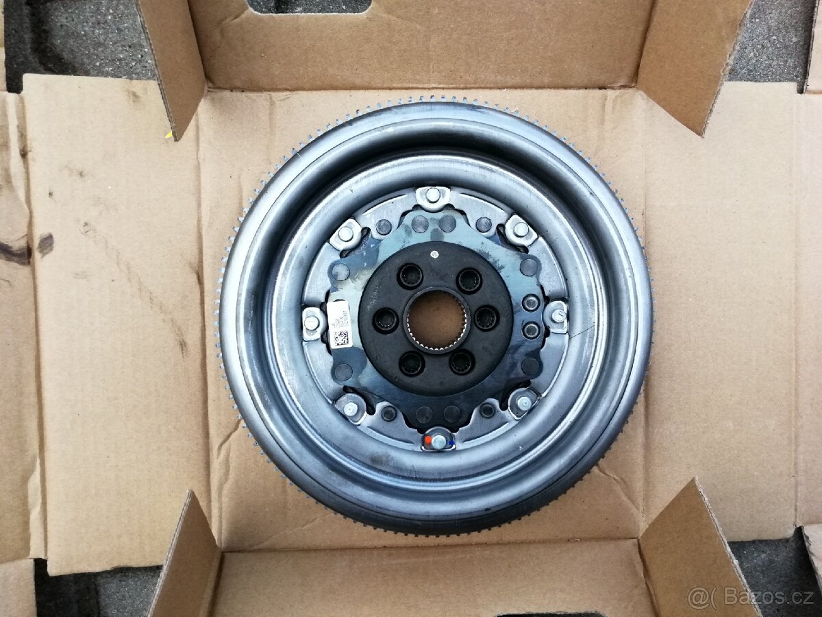 Dvouhmotový setrvačník, originál nový 03C105266F - 2