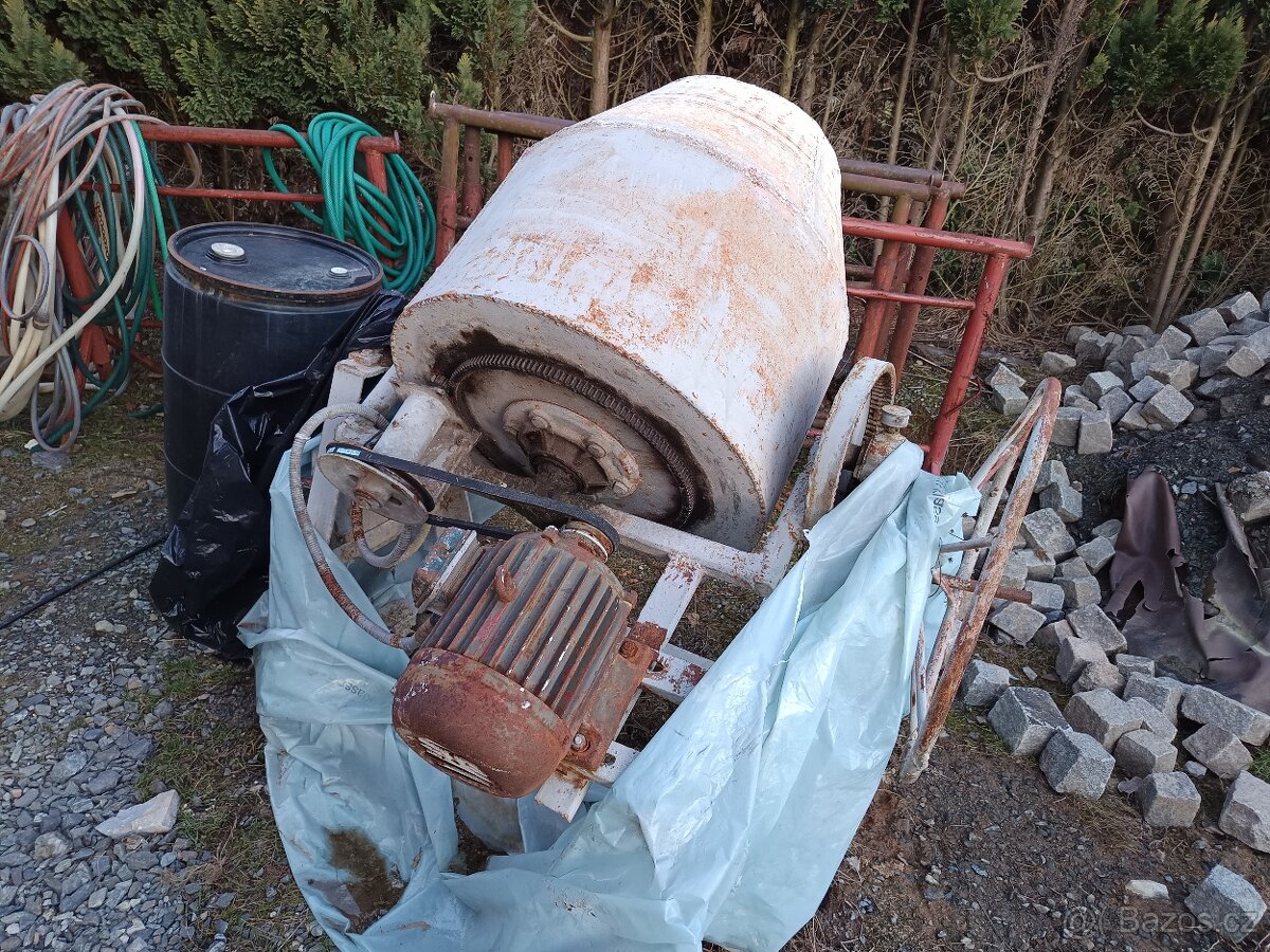 Prodám velkou míchačku na 3 kolečka - 2