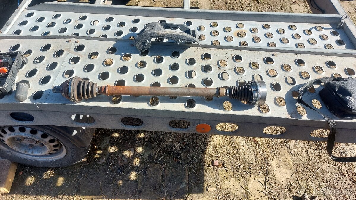 W caddy 2.0 sdi prava predni poloosa - 2