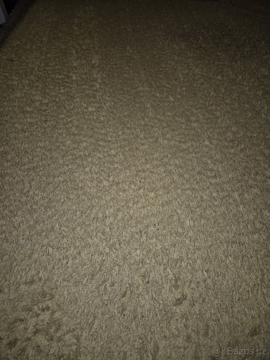 Kusový koberec žlutý - 2