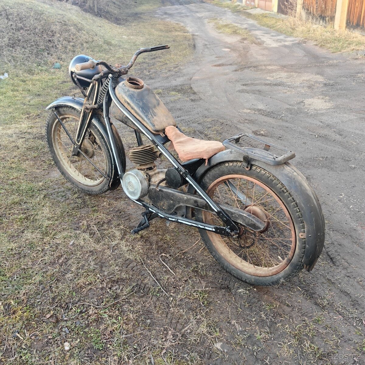 ČZ 175 předvalecna - 2