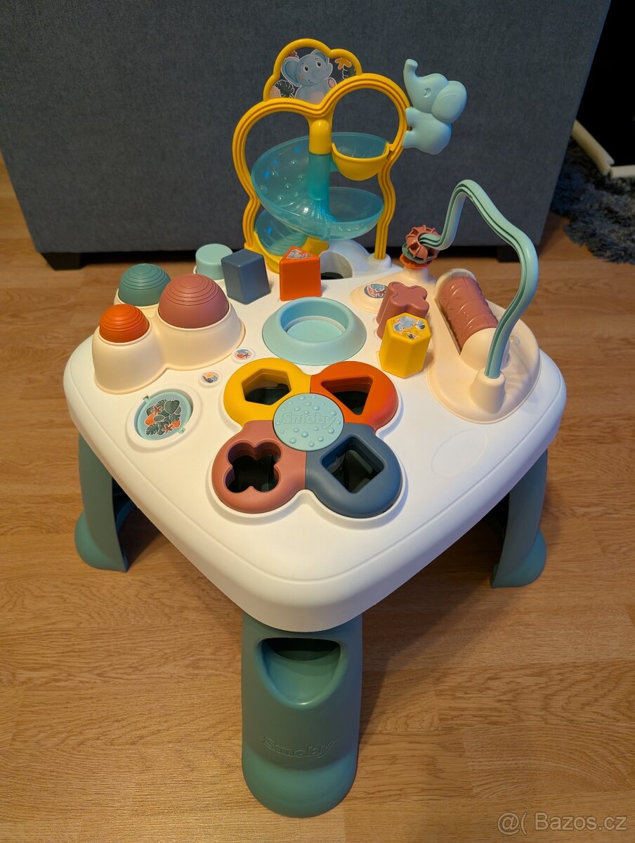 Interaktivní dětský stoleček - 2