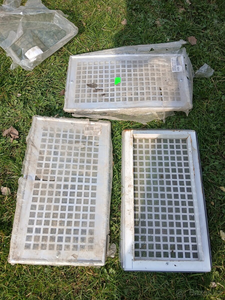 Větrací mřížka 15x15 - 2